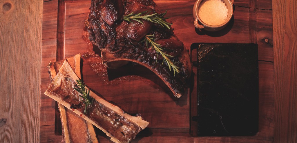 restaurant de spécialités savoyardes et cuisine traditionnelles de montagne. Menu pour les groupes et service à la carte